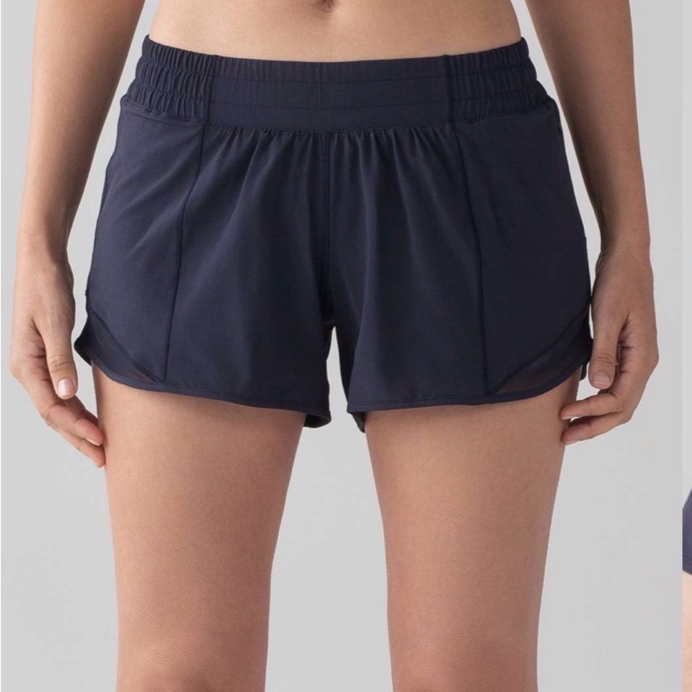 Lululemon Hotty Hot Short II *Long 4" Size 8 midnight navy